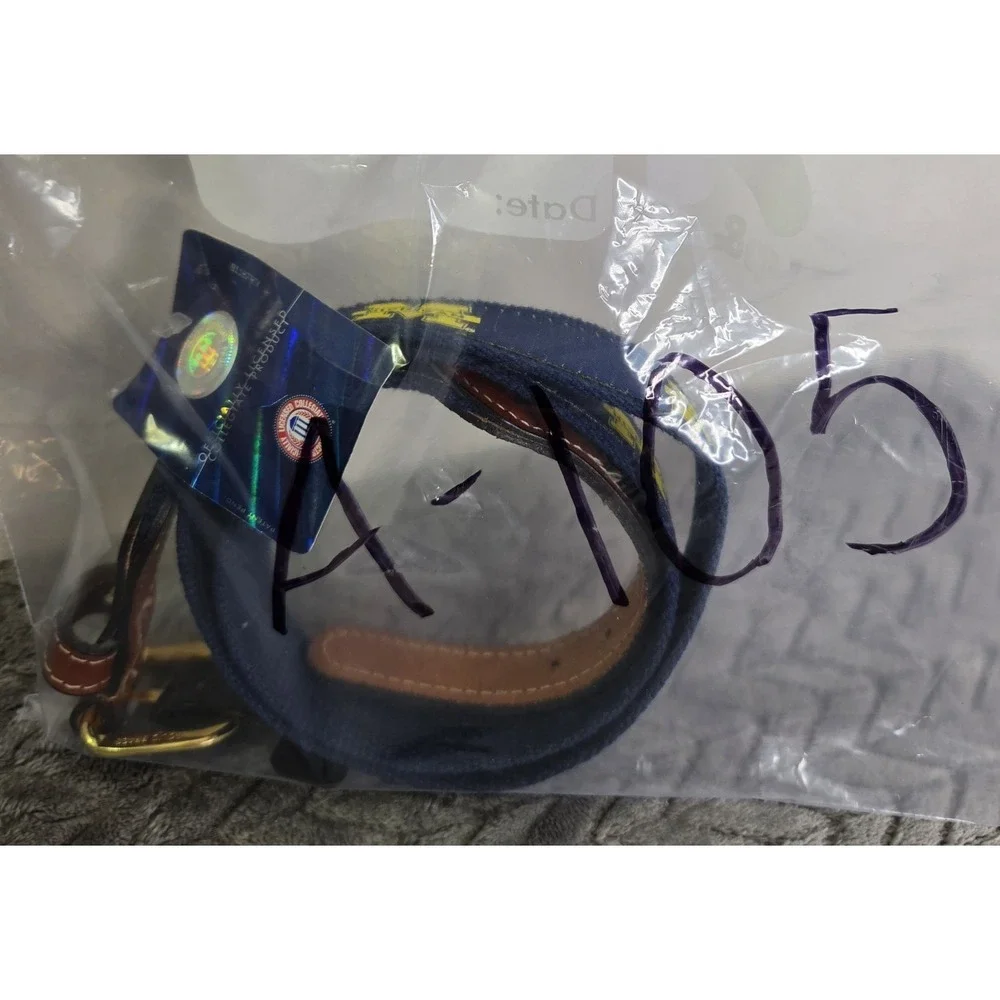*NEW w/Tags University Of Michigan Wolverines Mens Size 38 Belt Football College